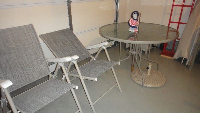 4 Patio Chairs with Table, Umbrella, Stand