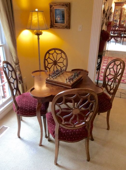 GAME TABLE WITH SPIDER BACK CHAIRS