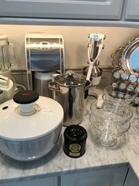 More Kitchen items in immaculate condition