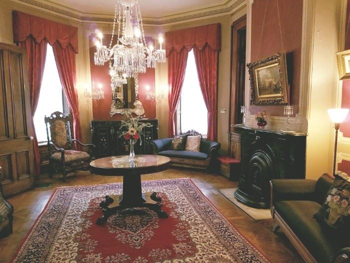 ANOTHER GREAT ROOM IN THE HOME - NOTE: NO MUSEUM ITEMS INCLUDED IN SALE