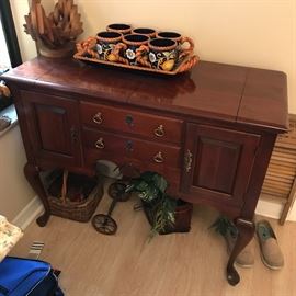 Pennsylvania House lowboy buffet.       Very nice!
