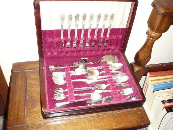 William Rogers Silver plate Set 