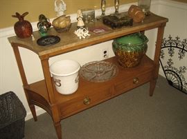 Mount Airy Contessa hall table