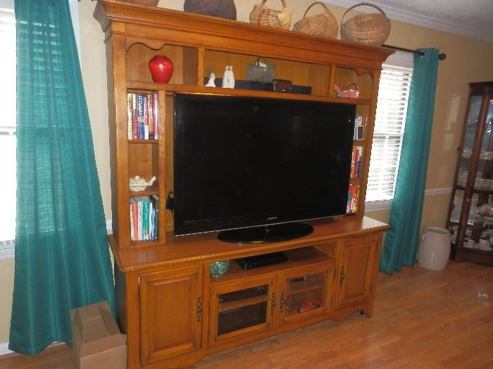 ENTERTAINMENT CENTER (TV NOT INCLUDED)