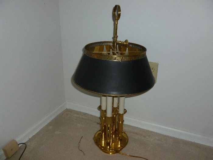 Desk lamp..gives great light!