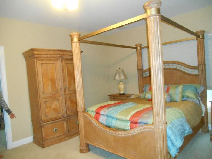 Broyhill Crosspoint Queen Bed and Armoire 