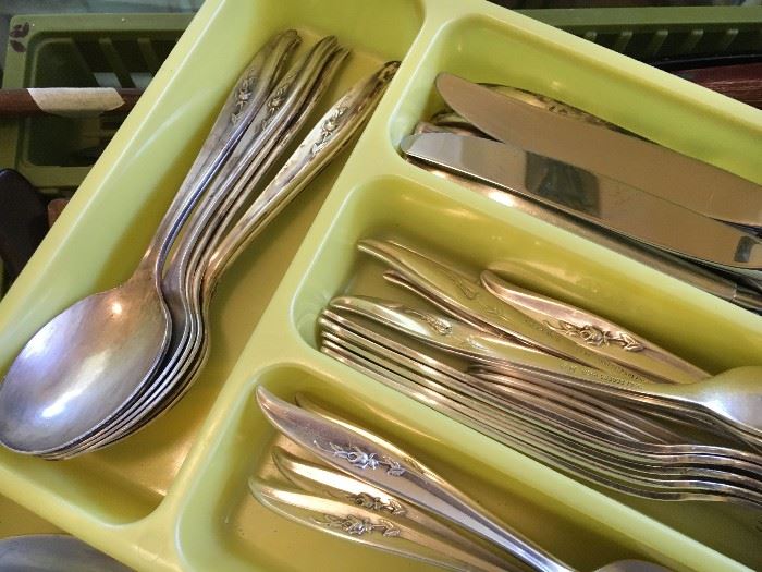 Silver plate flatware set