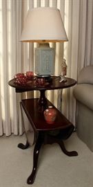 George I-style round drop-leaf table