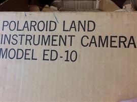 Polaroid Land camera -device for use with microscopes/etc.