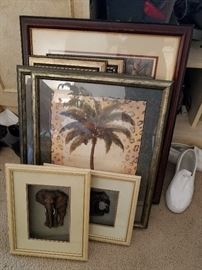 Selection of palm tree themed, jungle, and tropical wall decor