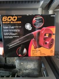 600 watt shop blower