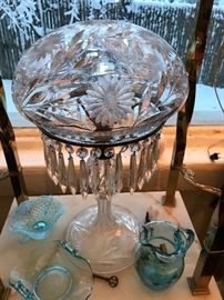 Cut crystal lamp