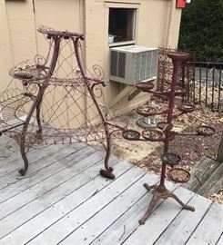 Wire plant stand 