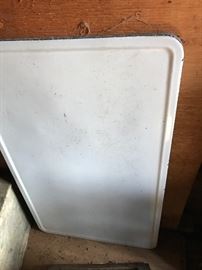 Porcelain top and other old remnants