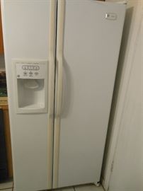 GE side by side refrigerator/ works great!!