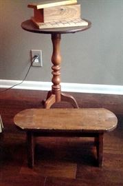 Antique foot stool, round pedestal lamp stand & etc.