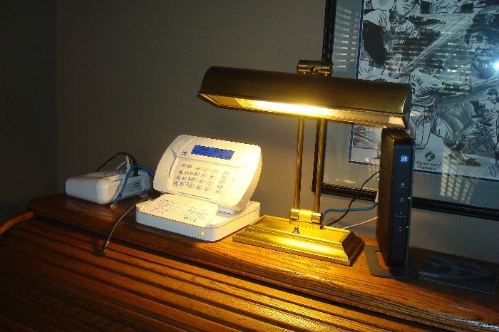 Vintage desk lamp.