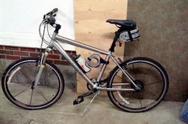 Specialized men's bike.