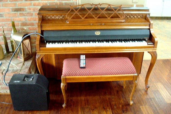 Steinway & Sons piano showing the QRS player system installed. Excellent condition and plays beautifully!!