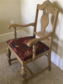 Accent chair