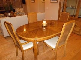 Thomasville oak dining table w/6 chairs 2 leaves