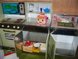 metal kitchen playset in Excellent condition