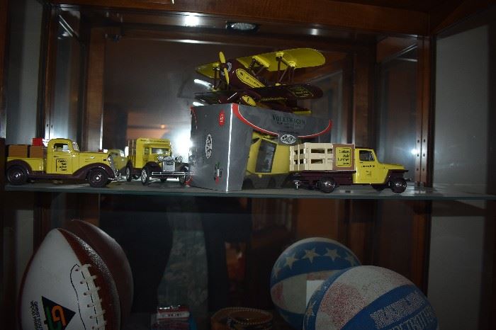Collectible "Golden Rule Lumber Center" Metal Trucks and The Beetle Model Volkswagen in Box