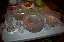 Beautiful Vintage Swirl Pattern Glassware
