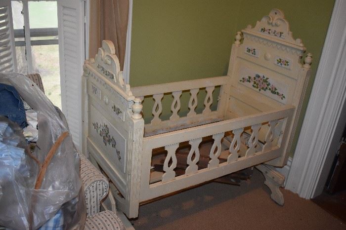 Antique Victorian Baby Bed with Rockers