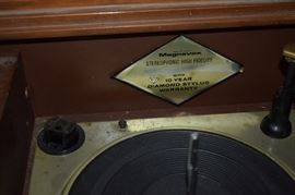 Vintage Magnavox Stereophonic High Fidelity Console Record Player
