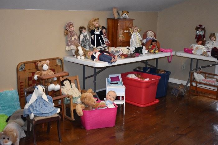 Children's Playroom with Toys, Dolls, and Games, even Dress Up Clothes!