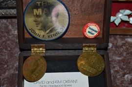 Vintage Political Buttons of John F. Kennedy, Thurmond/Wright plus 1963 Kentucky Driver's License Medallions