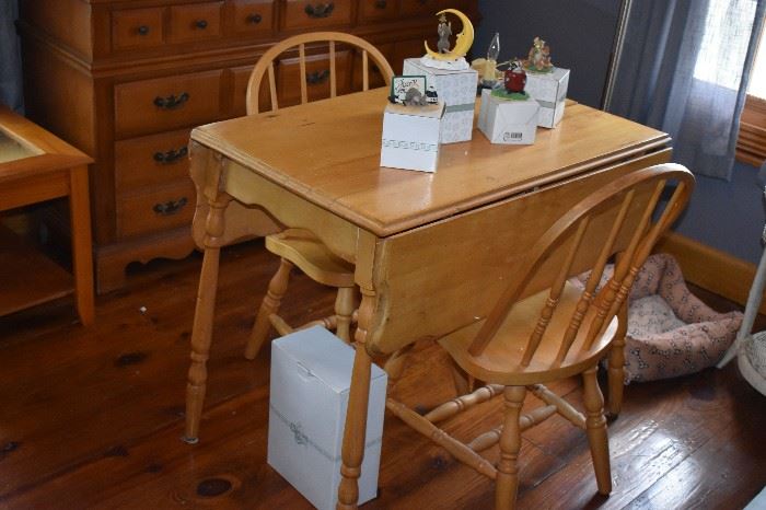 Drop Leaf Kitchen Table and 2 Matching Windsor Style Chairs