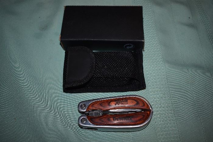DeWalt Advertising Combination Pocket Knife made for Kelm Lumber Company with original box and Sheath
