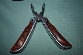 DeWalt Advertising Combination Pocket Knife made for Kelm Lumber Company with original box and Sheath