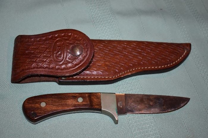 Case XX Knife with Sheath has lettering of ss reg 3 ssp