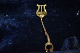 CONN TROMBONE  Conn 50H Director Bass Trombone with F rotary attachment complete with Original Case. ( This is what CONN is about this instrument in 1966: Outstanding bass trombone designed especially for students. Acoustically superior. F rotor attachment. Bore size .522". Bell 8½". Length 46¼". )