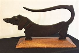 Shaped metal dog sculpture