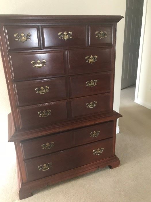 Chest Drawer With set
