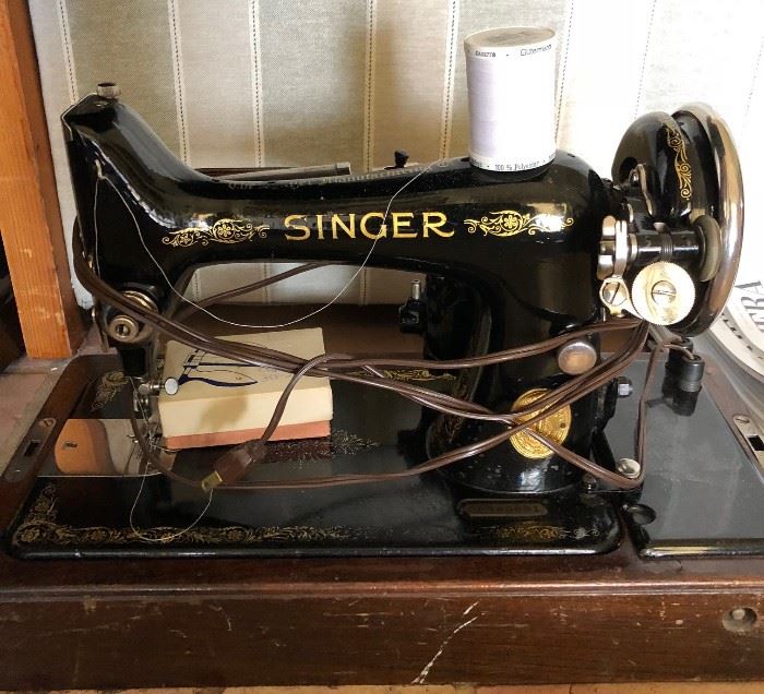 Singer Sewing Machine and Case circa mid 1920's