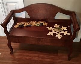 EXCELLENT WOOD BENCH WITH STORAGE UNDER SEAT.