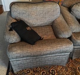 PAIR OF MID CENTURY MODERN STYLE CHAIRS BY MARGE CARSON. 