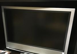 FLAT PANEL TV