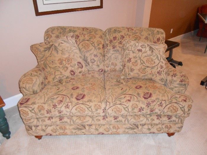 Love-seat in excellent condition!