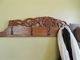 Wood (5) hook coat hanger
