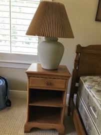 Nightstand and one of two bean pot lamps