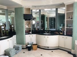 Fabulous linens, bath towels, tissue and waste baskets small Samsung TV all for sale