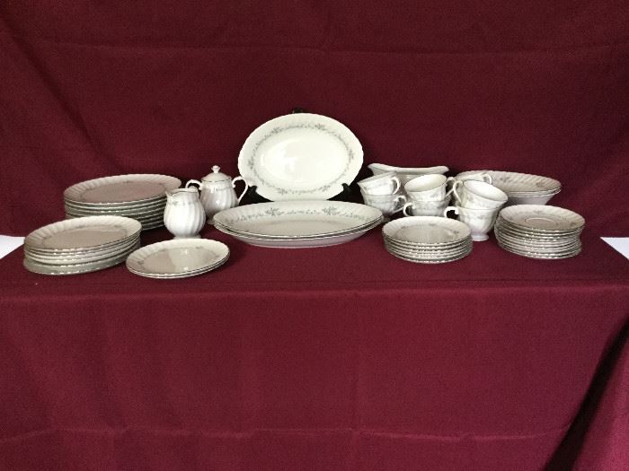 Silhouette Fine China by Syracuse China  https://www.ctbids.com/#!/description/share/6678
