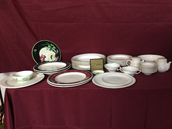 Syracuse China Collection  https://www.ctbids.com/#!/description/share/6685
