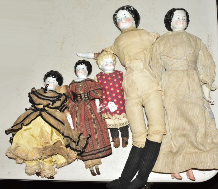 China head dolls             Bid on-line today through March 21st at www.fairfieldauction.com